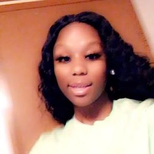 Meet your Posher, Measha